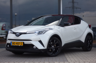 Toyota C-HR 1.8 Hybrid BI-TONE | Navi | AUR Camera |