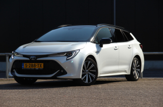 Toyota Corolla Touring Sports 2.0 Hybrid Bi-Tone | Elektrische klep |
