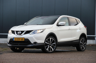 Nissan Qashqai 1.2 Connect Edition | Trekhaak | 19 Inch | Pano