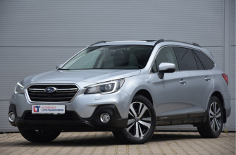 Subaru Outback 2.5i Premium | Trekhaak |
