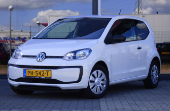 Volkswagen Up! 1.0 BMT take up! | Airco | Audio | 4Seiz. banden | Privacy glas |